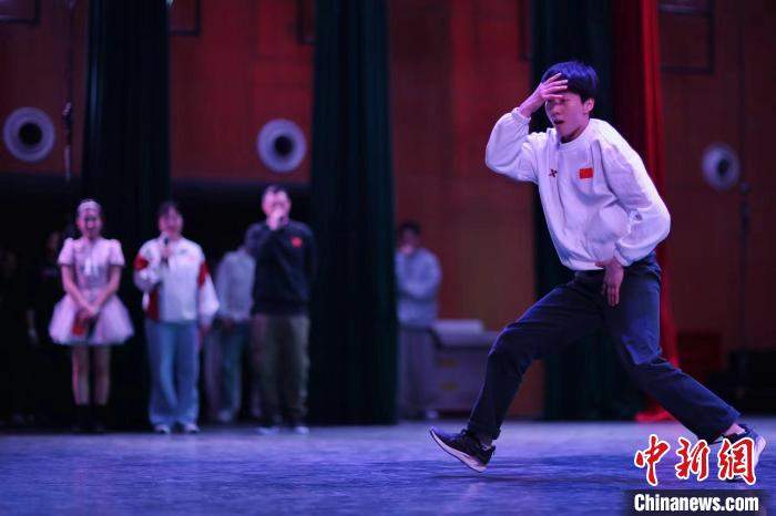 中国国家霹雳舞队公开课走进天津体育学院：讲
