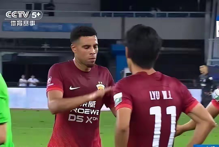 国家队关键先生俱乐部隐身 拜合拉木21场零进球