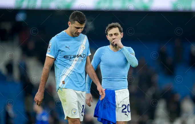 曼城剑指曼联中场核心 今夏转会战白热化