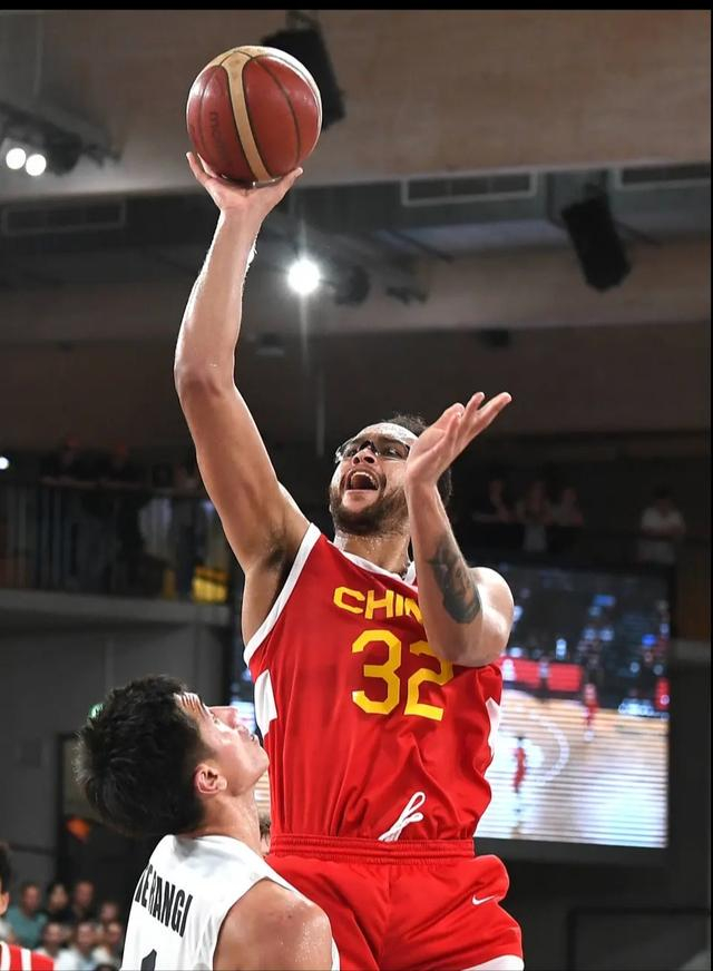 中国男篮首位归化球员李凯尔或回广东队发展