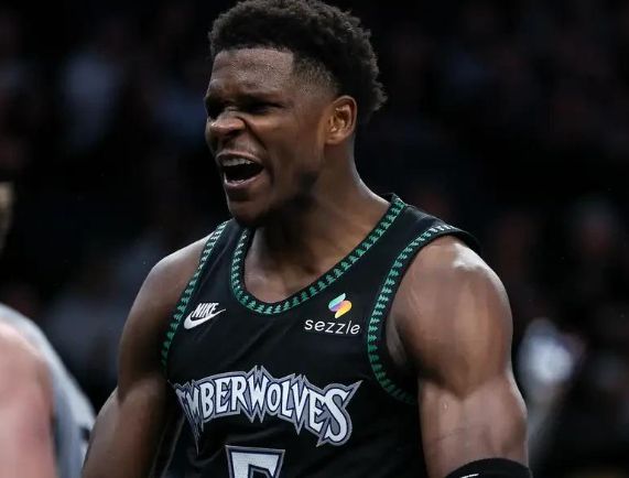 森林狼客场惨败76人 爱德华兹铁味难掩球队低迷