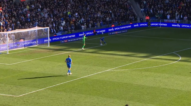 英冠争议点球引爆热议，多队赛事上演精彩对决