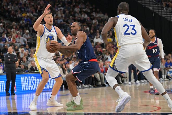 勇士力克快船挺进季后赛 伦纳德低迷成败关键